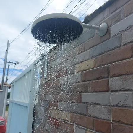 Casa com piscina a 500m da praia em Unamar-3